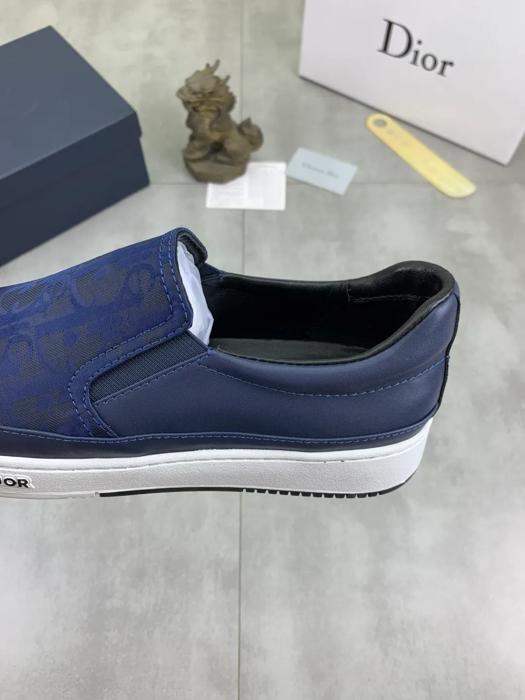 Men's Men's Shoes💰P400💰[New Style]🆘[Dior] 2025 Dior Original Lace-up Low-top Men's Shoes Classic casual shoes 🔥This model is the official flagship model with high quality and made by famous original designers. It is made of high-quality cowhide with original materials➕Comfortable and breathable mesh lining➕Pigskin insole. The perfect last shape and generous and fashionable design have attracted many consumers. Suitable for drivers to drive🚗. What you want is the highest quality in the market. Color: 4️⃣Color code number: 38--44 (45 customized)